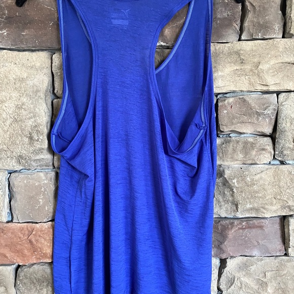 Old Navy athletic tank top - Picture 3 of 3